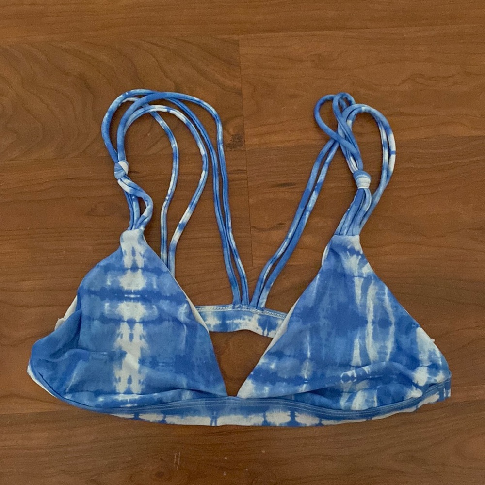 Bikini top. size medium
